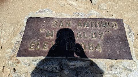 summit_elevation_placard